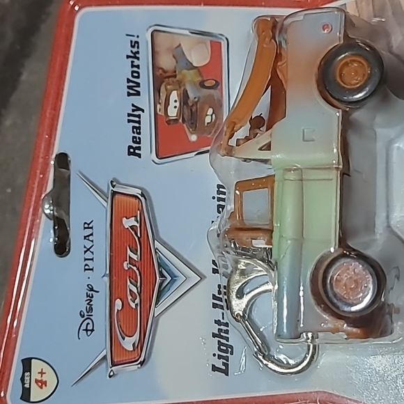 Disney Pixar Cars Mater Light-up Keychain 2006 - Picture 7 of 16